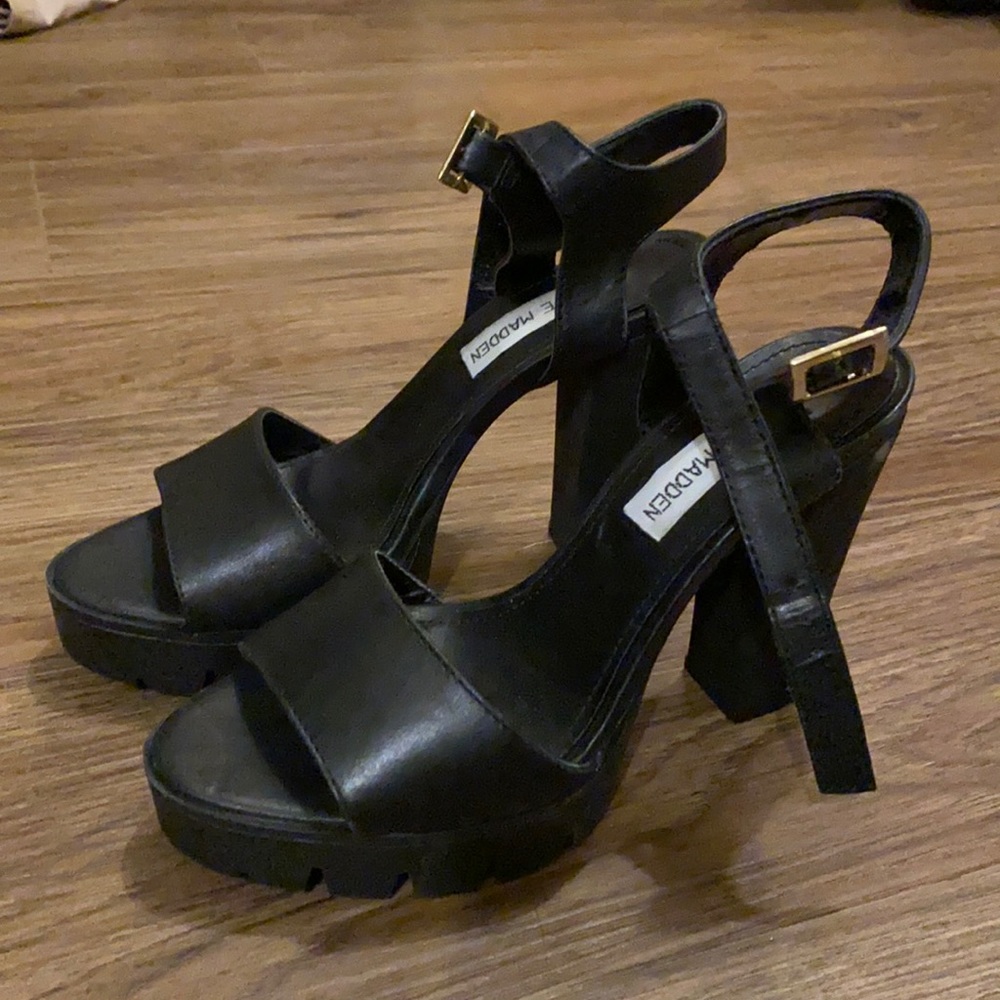 Size 6 Steve Madden Block Platform 4.5” Heels, Black, never worn